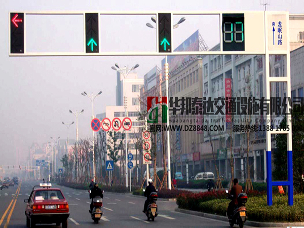 4信號(hào)燈桿  方型3