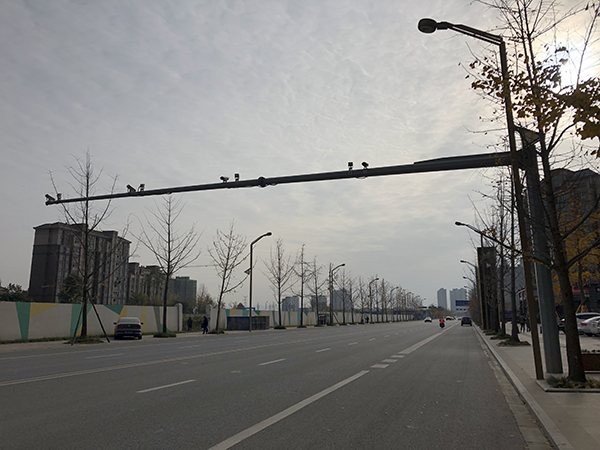 8長懸臂電警桿2